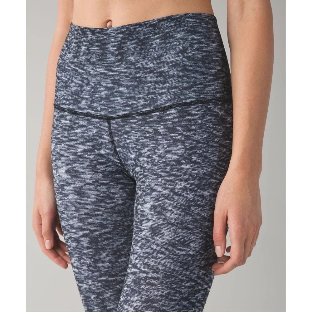 Lululemon Wunder Under Stirrup Leggings Dramatic Static White Black / Black Sz 6